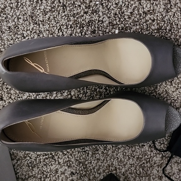 NIB BRIAN ATWOOD LEATHER FEVORA HEEL PUMP 9.5 - Picture 11 of 12